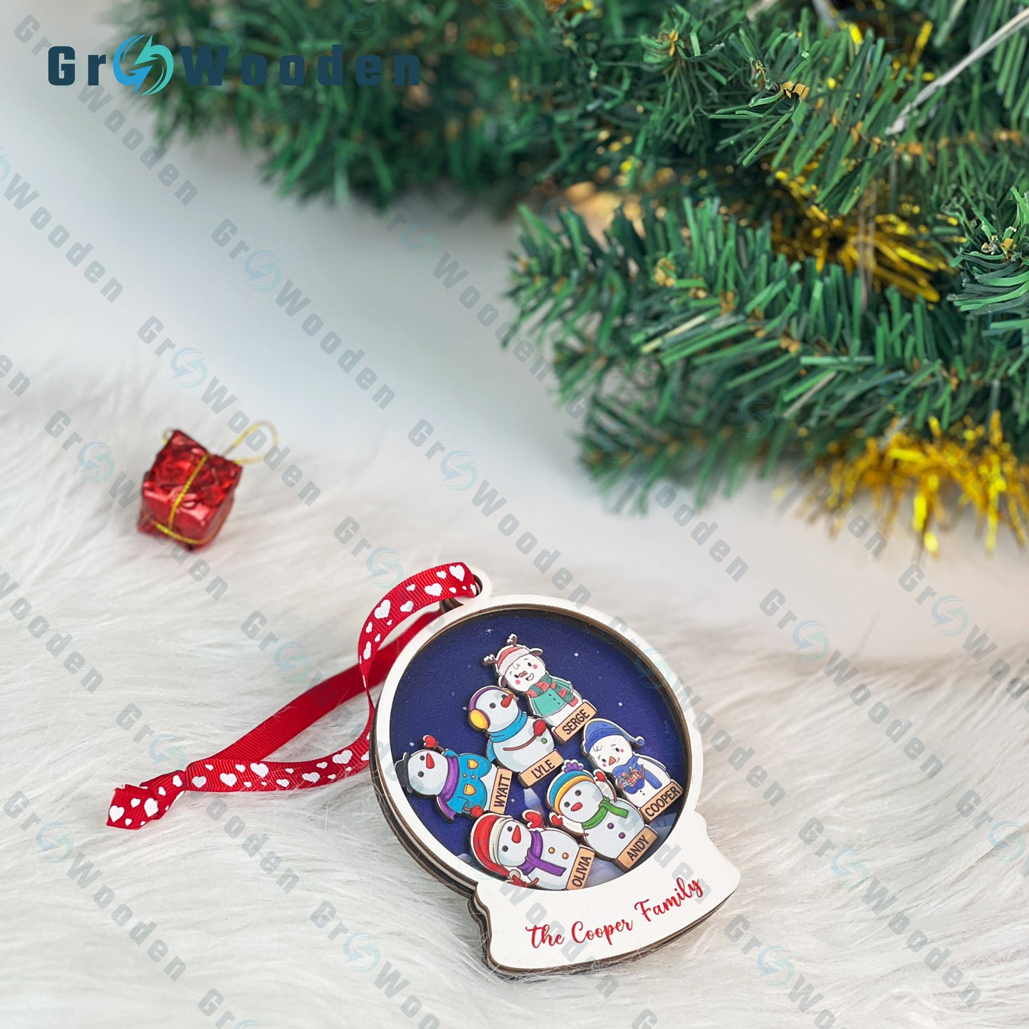 GRW07 Family Member Christmas Ornament