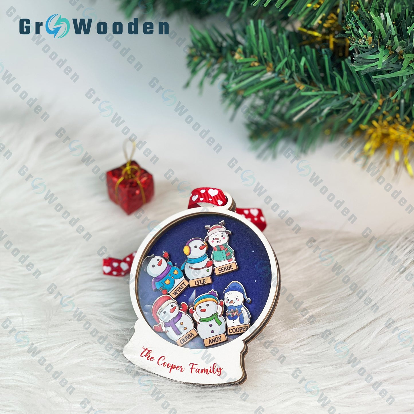 GRW07 Family Member Christmas Ornament