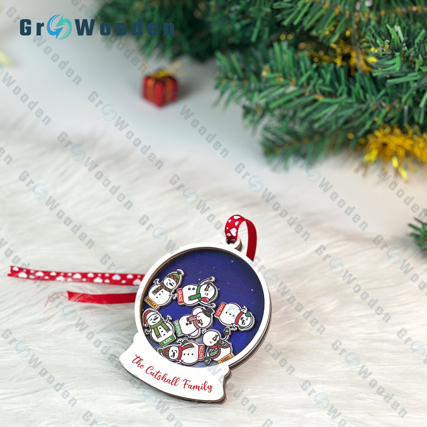 GRW05 Family Member Christmas Ornament